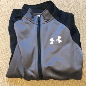 Jacket with black sleeves and grey front